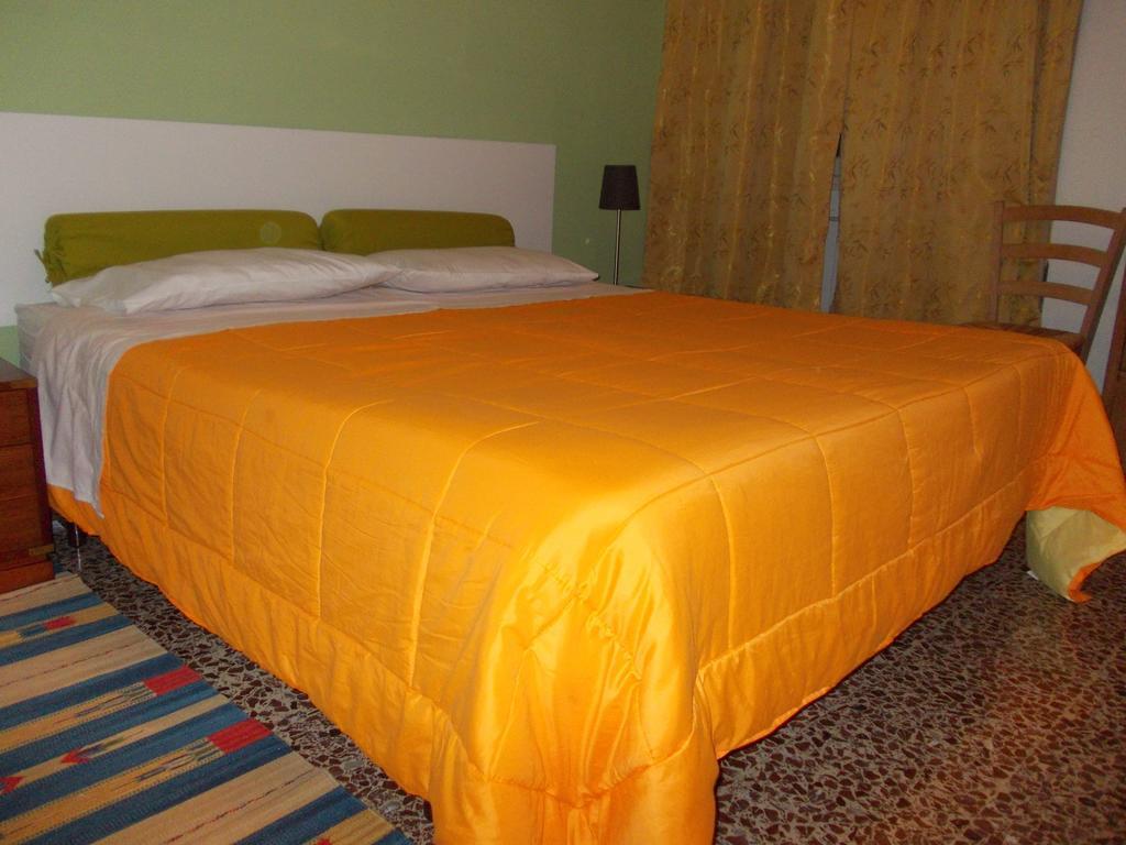 Big Brother Bed & Rooms Treviso Habitación foto