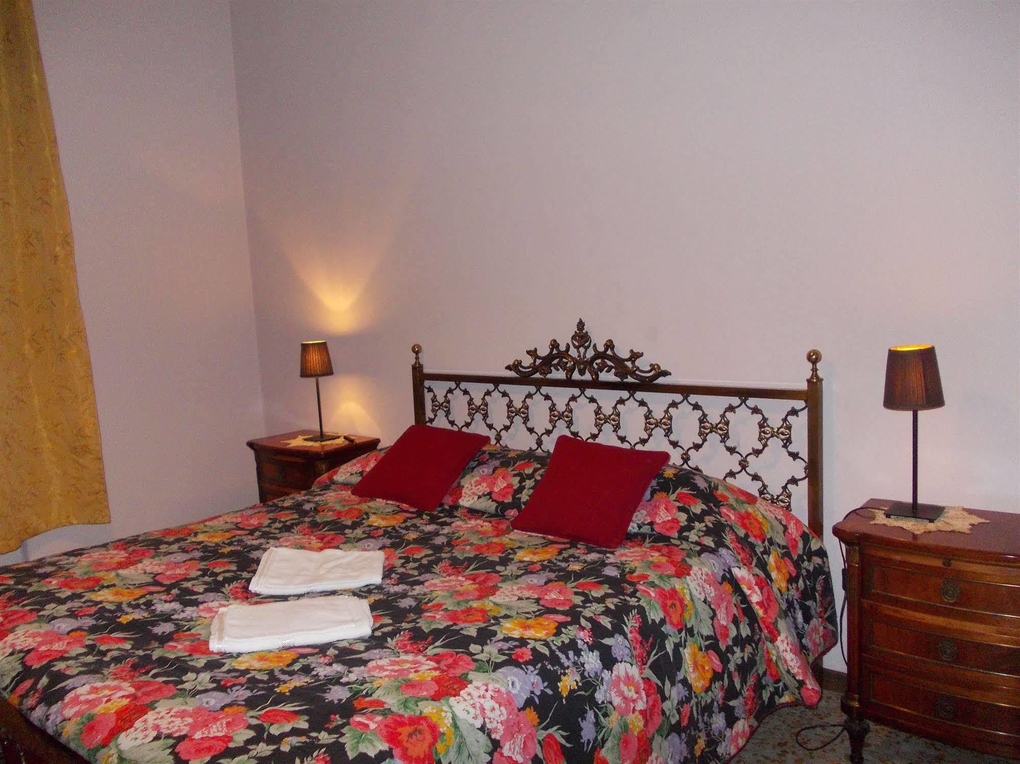 Big Brother Bed & Rooms Treviso Exterior foto